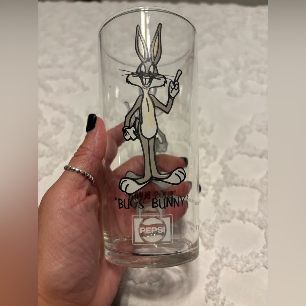 Vintage 1973 Bugs Bunny Pepsi Collector Series Black Letters Federal Thin Glass